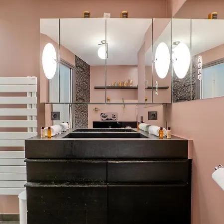 Veeve - Mid-century Maestro Apartmán