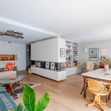 Veeve - Mid-century Maestro Apartment