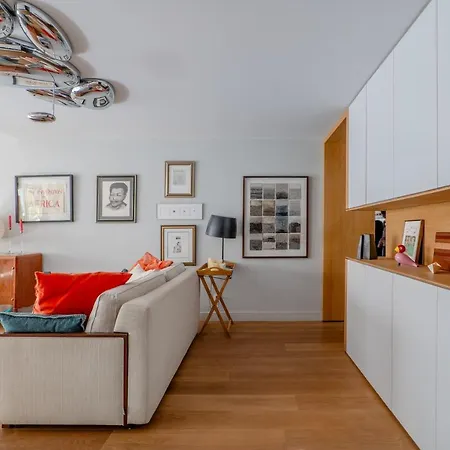 Veeve - Mid-century Maestro Apartment *